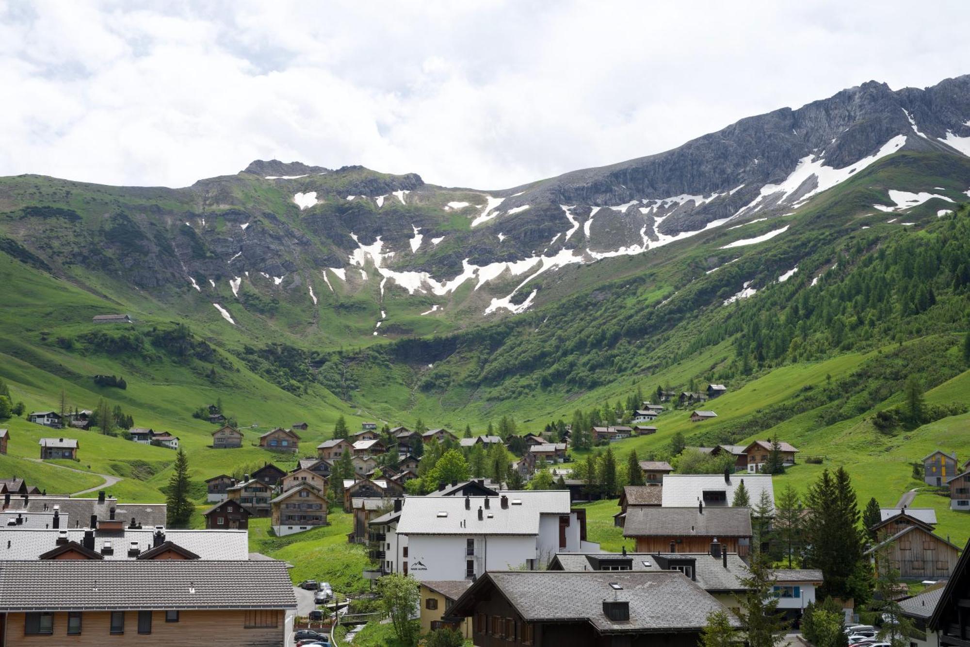 Voegeli Alpenhotel Malbun Bagian luar foto